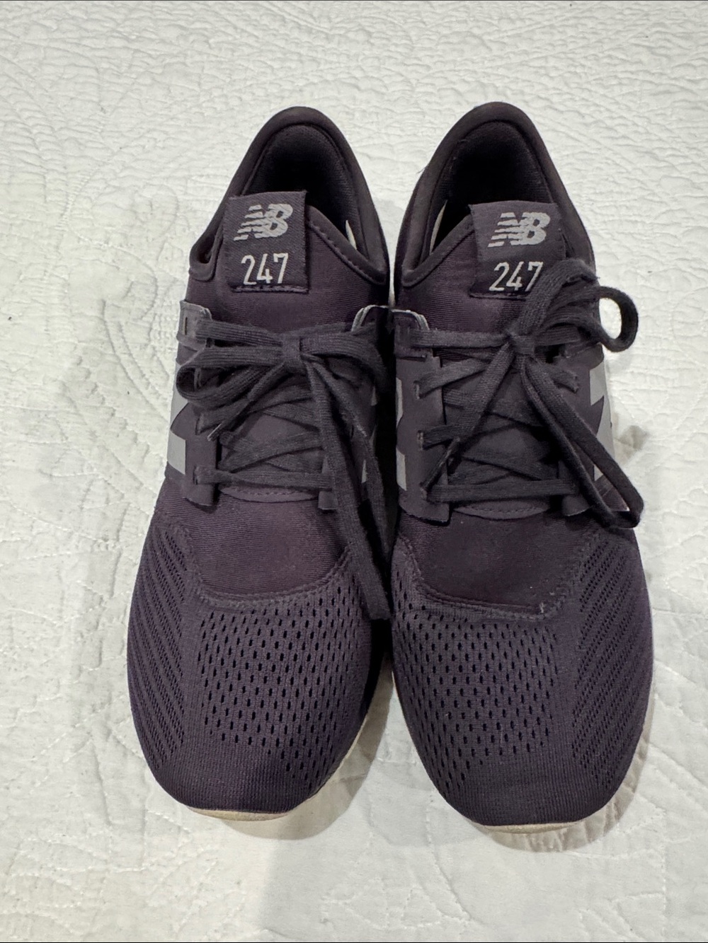 New Balance 247 Women Size 8.5 Black Athletic Sneakers